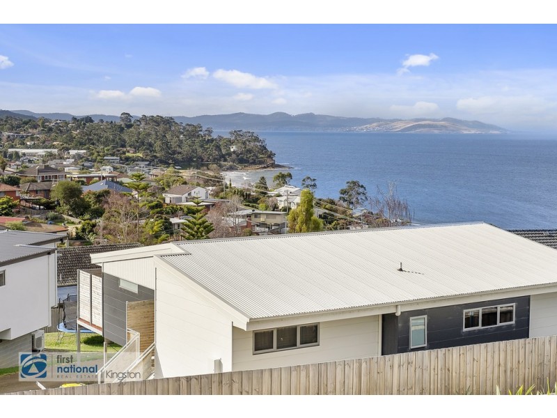 15 Thornton Close, Blackmans Bay TAS 7052