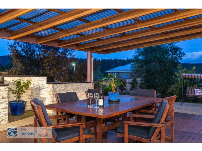 8 Tonic Hill Court, Kingston TAS 7050