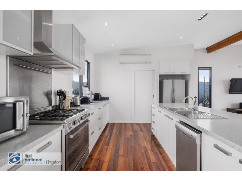 8 Tonic Hill Court, Kingston TAS 7050