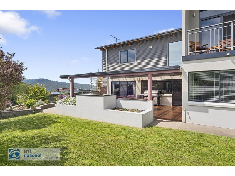 8 Tonic Hill Court, Kingston TAS 7050