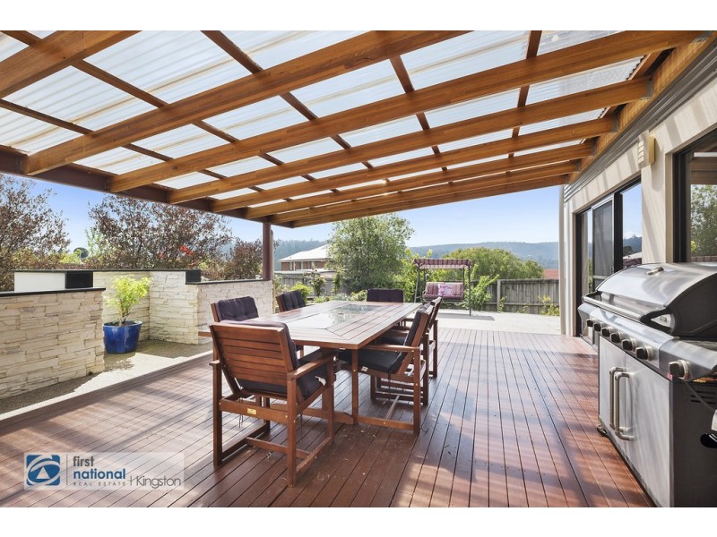 8 Tonic Hill Court, Kingston TAS 7050