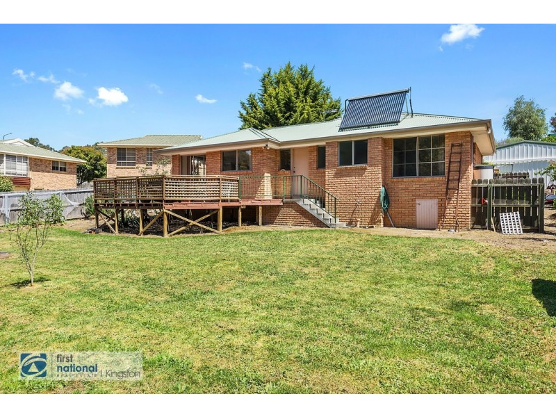 32 Lester Crescent, Kingston TAS 7050