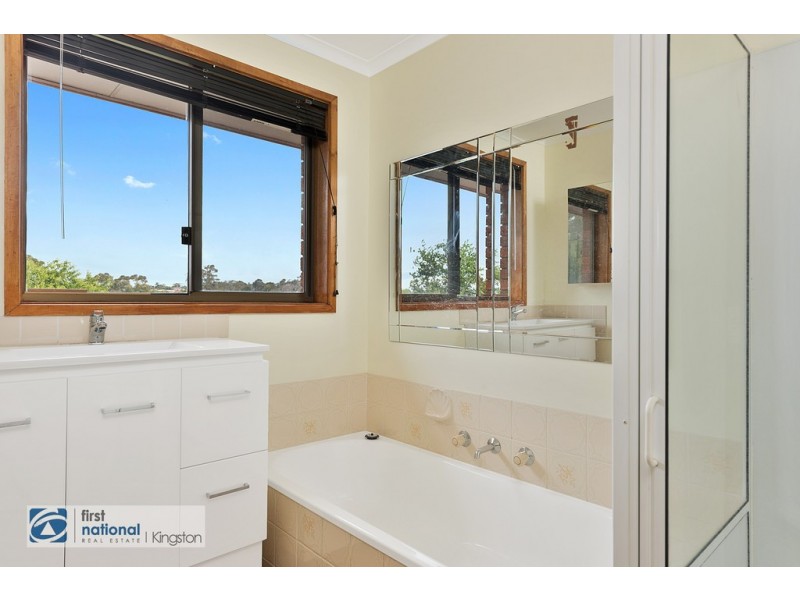 11 Hillside Drive, Blackmans Bay TAS 7052