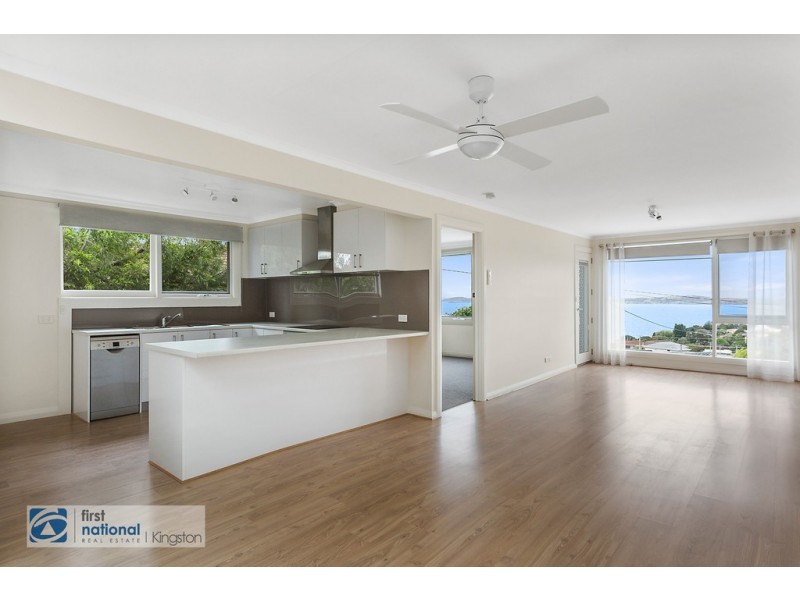 1/11 Kulgoa Place, Blackmans Bay TAS 7052