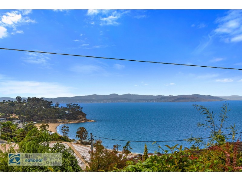 1/11 Kulgoa Place, Blackmans Bay TAS 7052