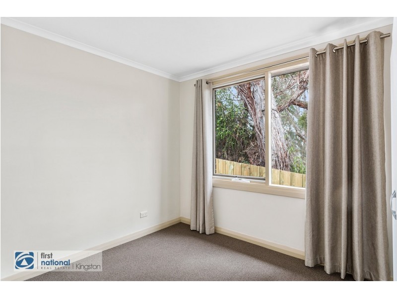 1/11 Kulgoa Place, Blackmans Bay TAS 7052