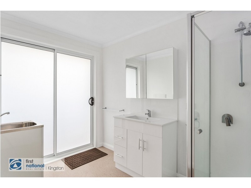 1/11 Kulgoa Place, Blackmans Bay TAS 7052