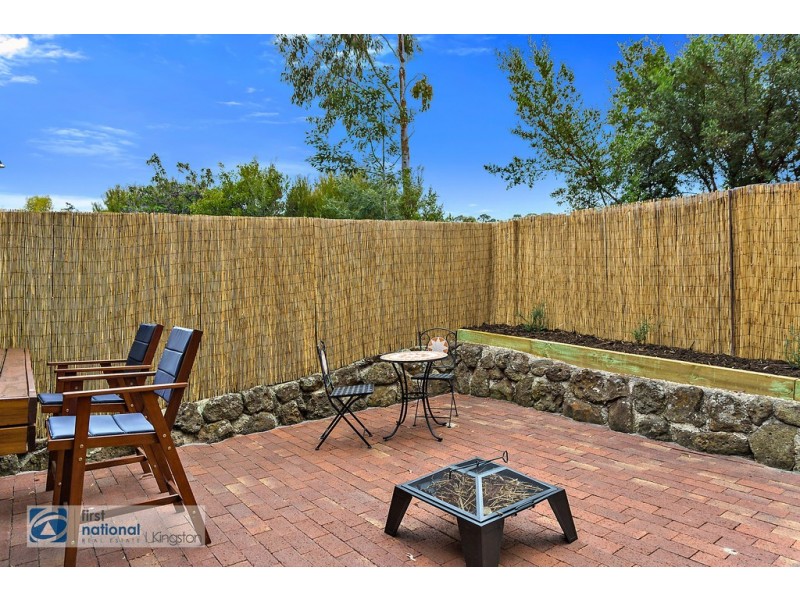 1/11 Kulgoa Place, Blackmans Bay TAS 7052