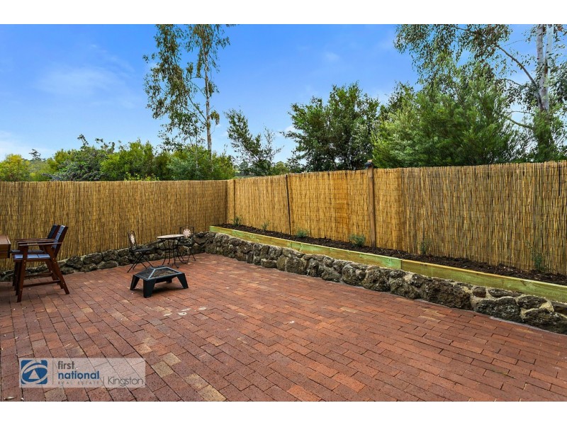 1/11 Kulgoa Place, Blackmans Bay TAS 7052