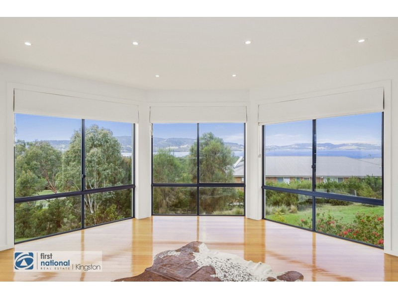 11 Hillview Drive, Margate TAS 7054