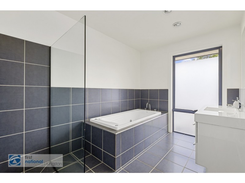 11 Hillview Drive, Margate TAS 7054