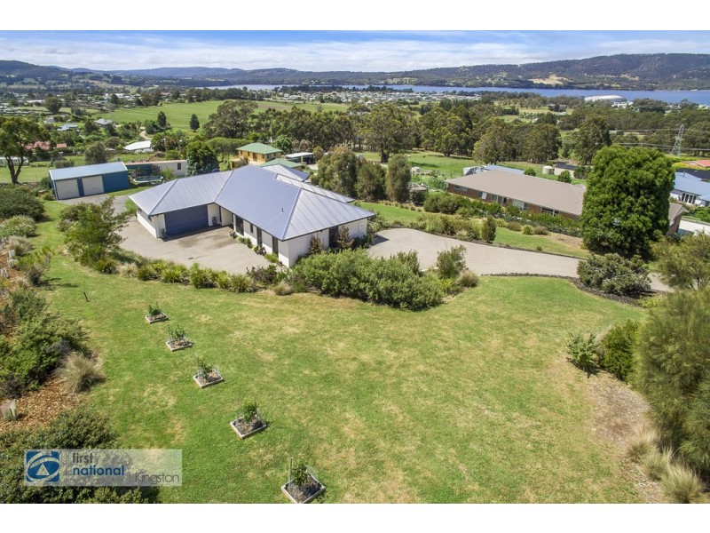 11 Hillview Drive, Margate TAS 7054
