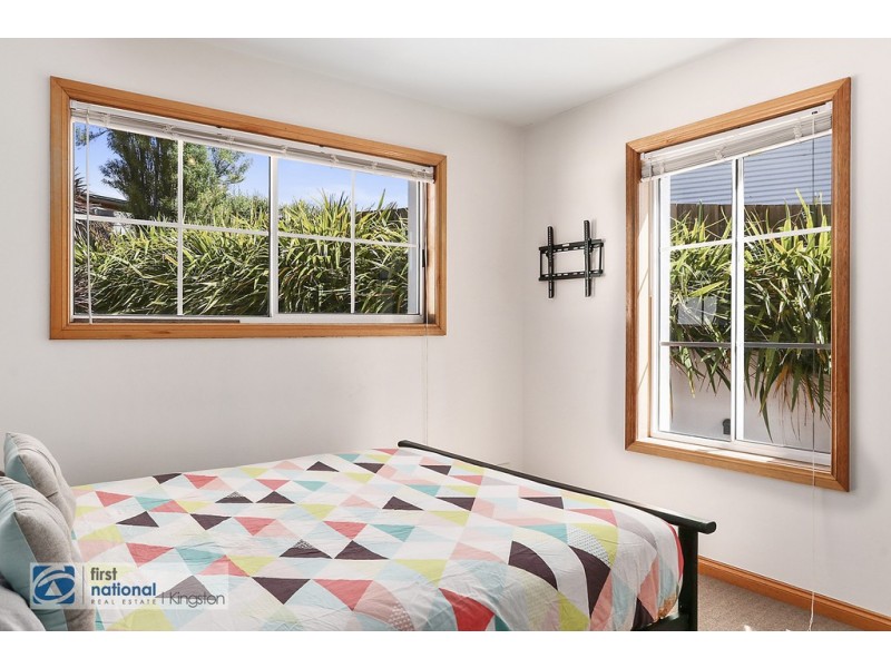 2/24 Staff Road, Electrona TAS 7054