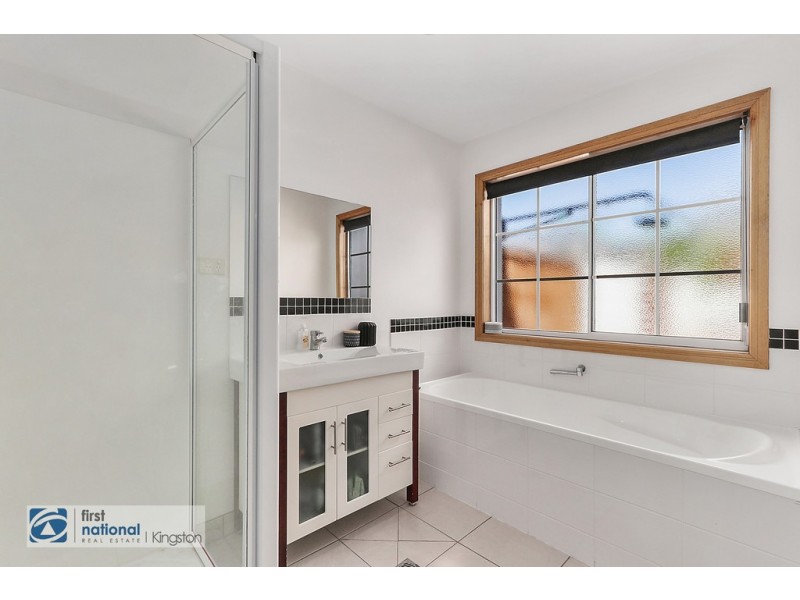 2/24 Staff Road, Electrona TAS 7054