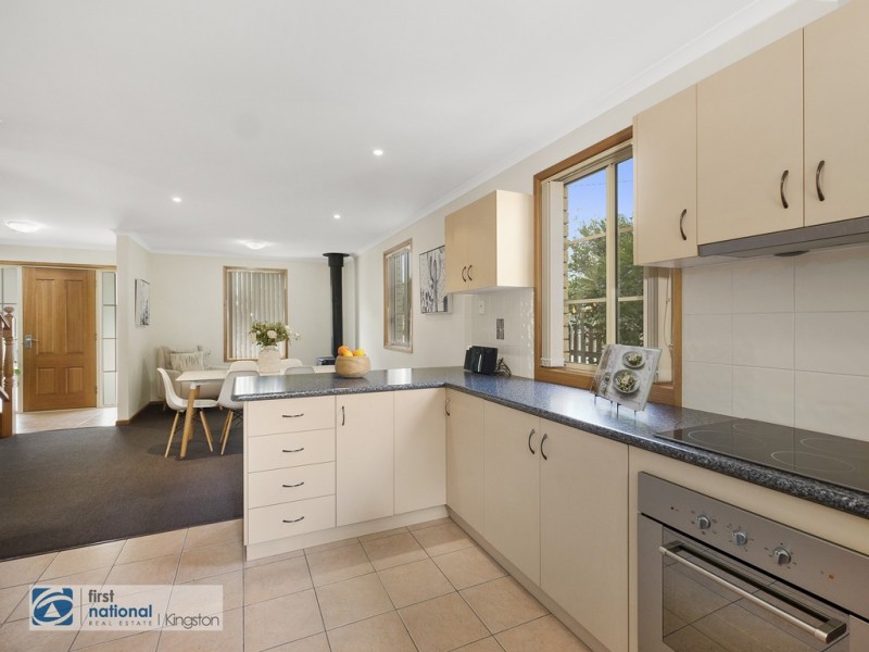 1/17 Powell Road, Blackmans Bay TAS 7052