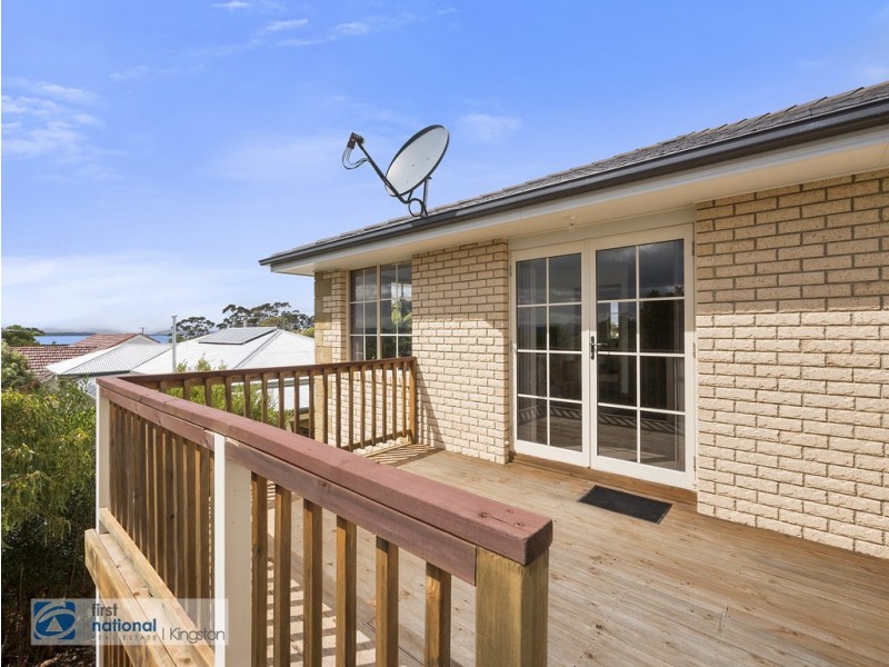 1/17 Powell Road, Blackmans Bay TAS 7052
