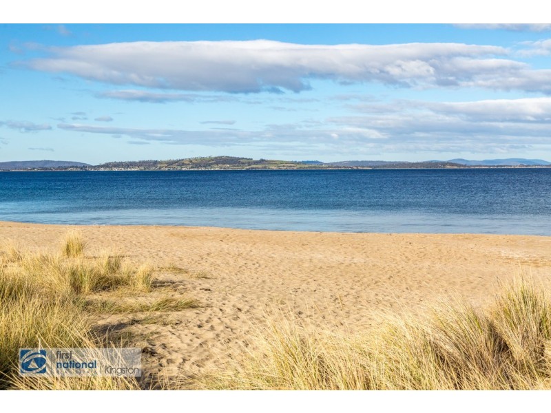 1/17 Powell Road, Blackmans Bay TAS 7052