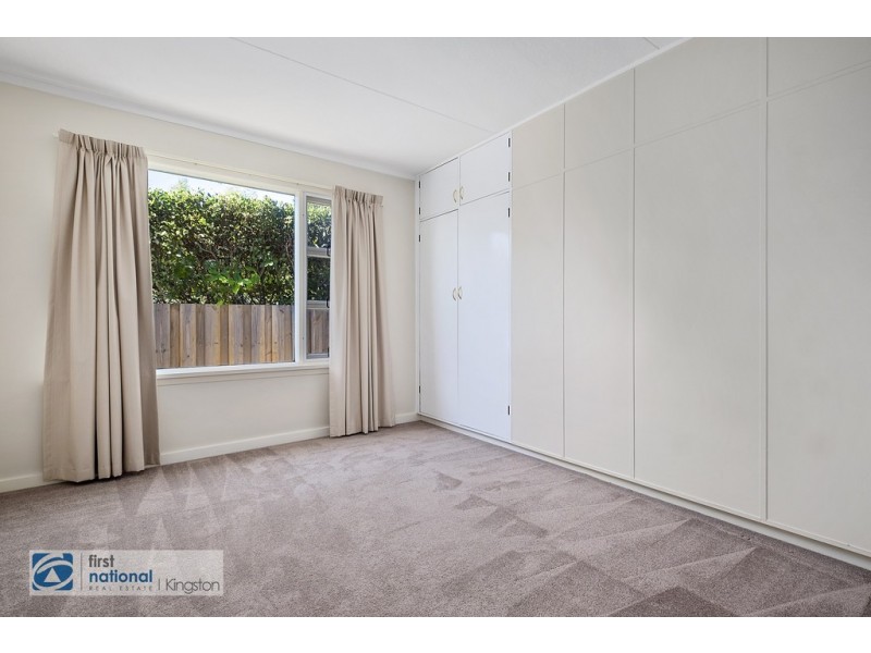 1/32 Hutchins Street, Kingston TAS 7050