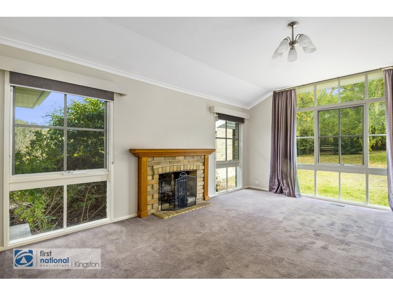 2 Crestwood Court, Blackmans Bay TAS 7052
