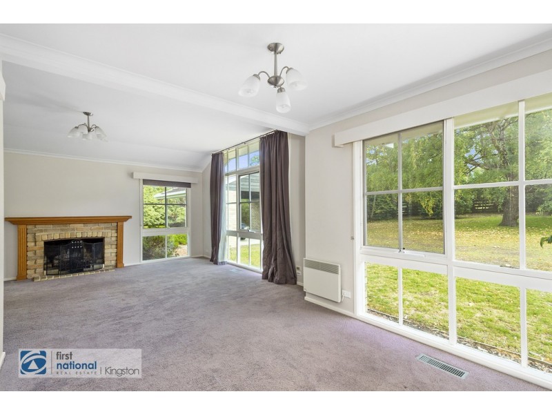 2 Crestwood Court, Blackmans Bay TAS 7052