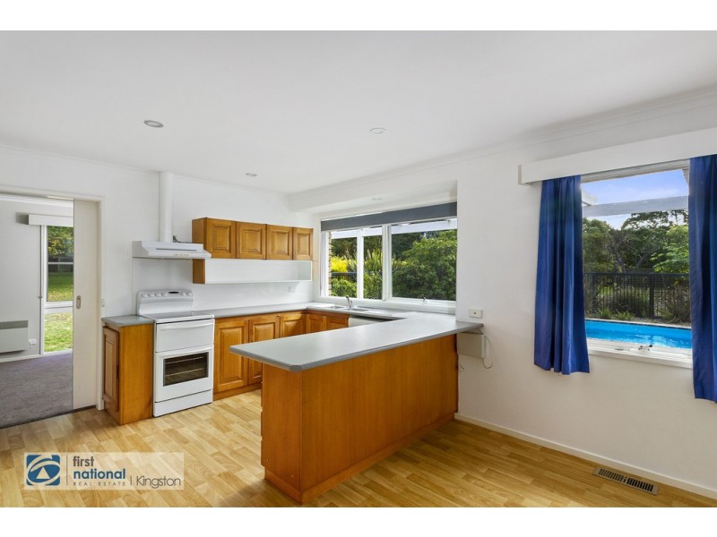 2 Crestwood Court, Blackmans Bay TAS 7052