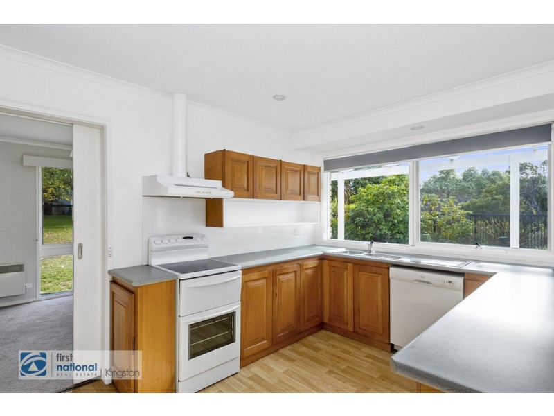 2 Crestwood Court, Blackmans Bay TAS 7052