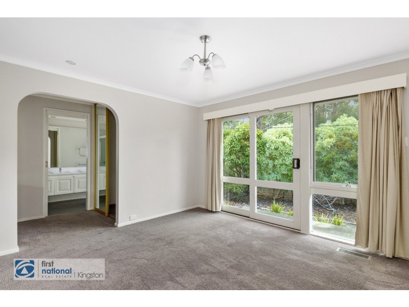 2 Crestwood Court, Blackmans Bay TAS 7052