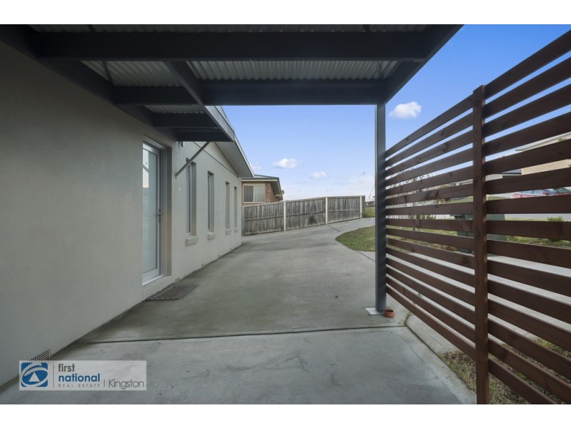 1/54 Ineke Drive, Kingston TAS 7050