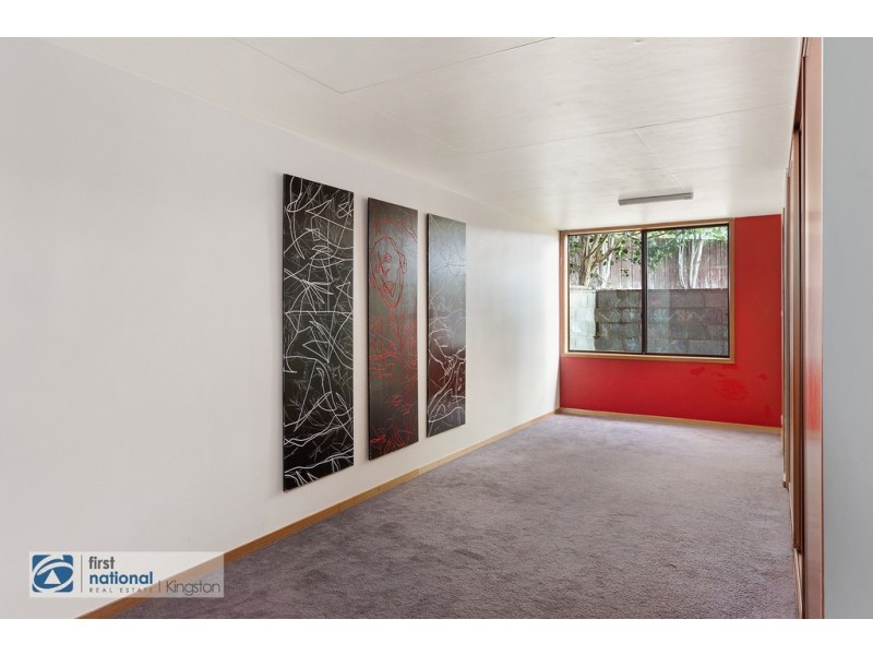 1 Hawthorn Drive, Kingston TAS 7050