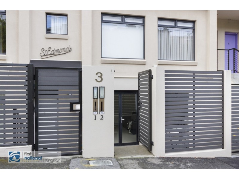 2/3 Norfolk Crescent, Sandy Bay TAS 7005