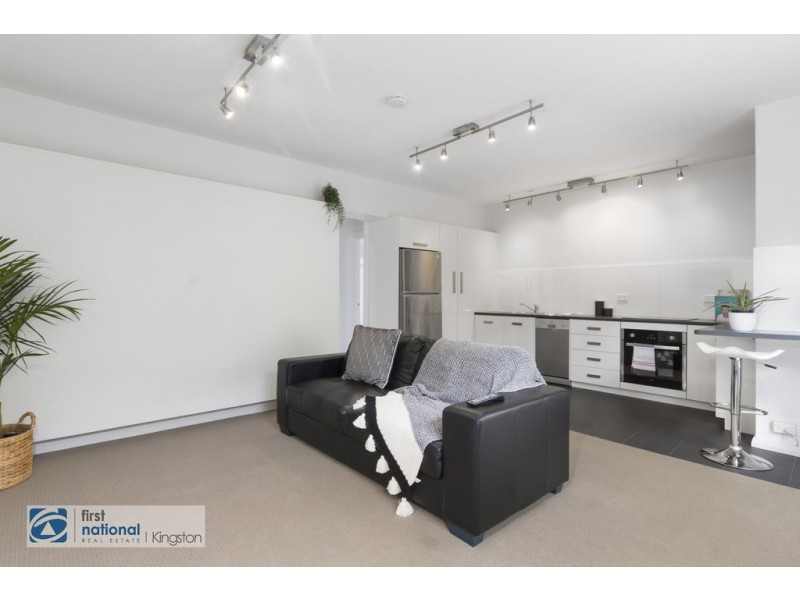 2/3 Norfolk Crescent, Sandy Bay TAS 7005