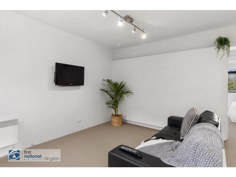 2/3 Norfolk Crescent, Sandy Bay TAS 7005