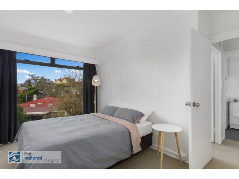 2/3 Norfolk Crescent, Sandy Bay TAS 7005