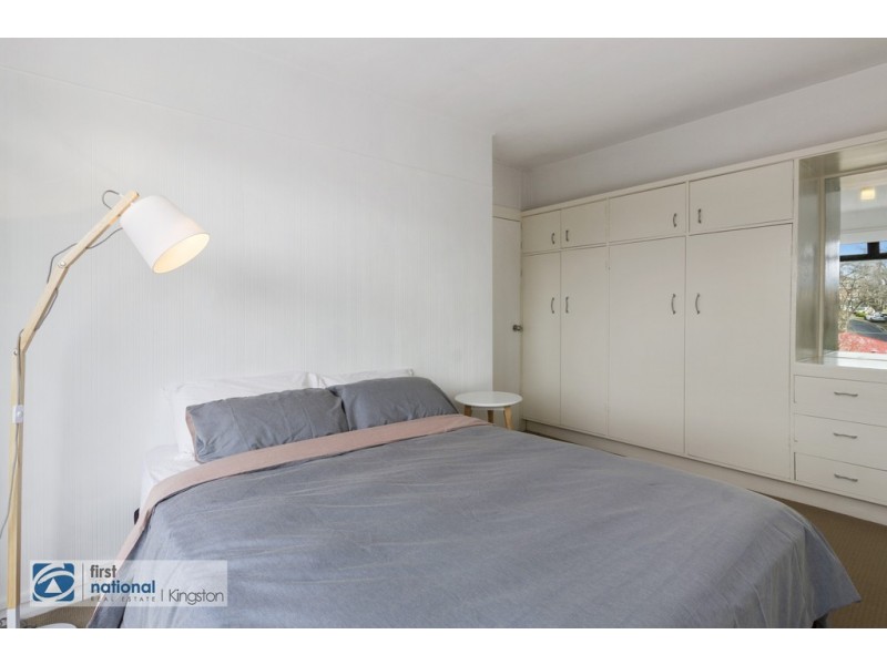2/3 Norfolk Crescent, Sandy Bay TAS 7005