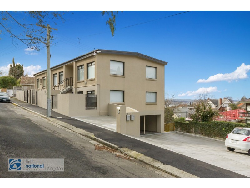 2/3 Norfolk Crescent, Sandy Bay TAS 7005