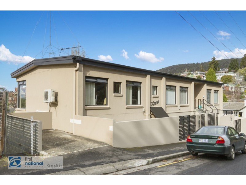 2/3 Norfolk Crescent, Sandy Bay TAS 7005