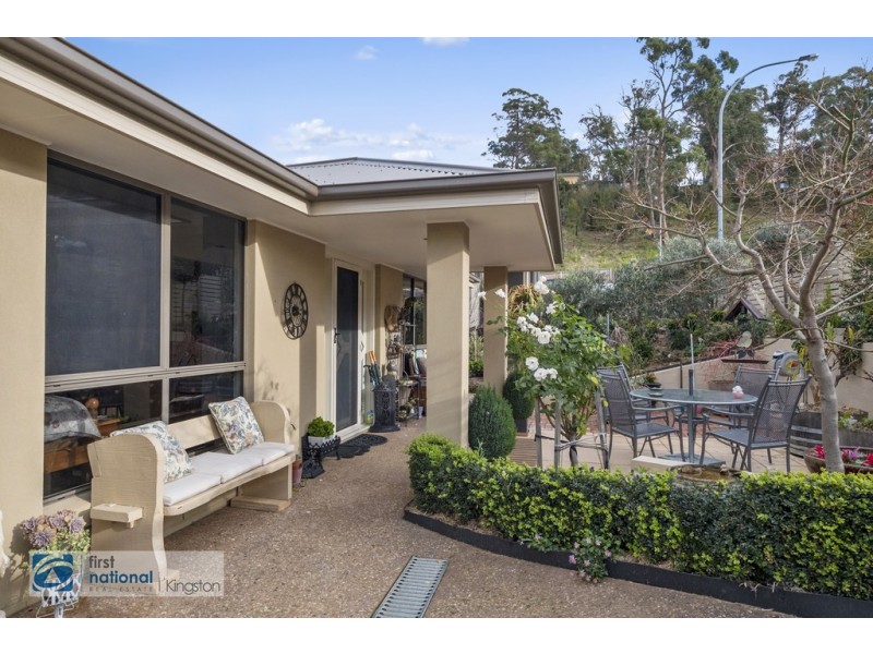27 Hillside Drive, Blackmans Bay TAS 7052