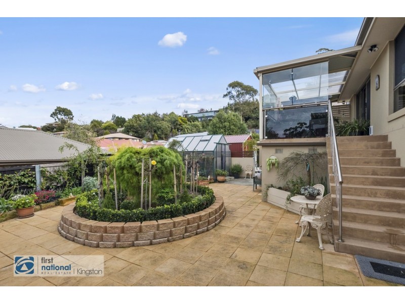 27 Hillside Drive, Blackmans Bay TAS 7052