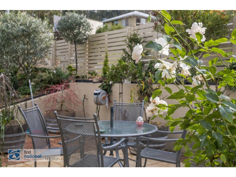27 Hillside Drive, Blackmans Bay TAS 7052