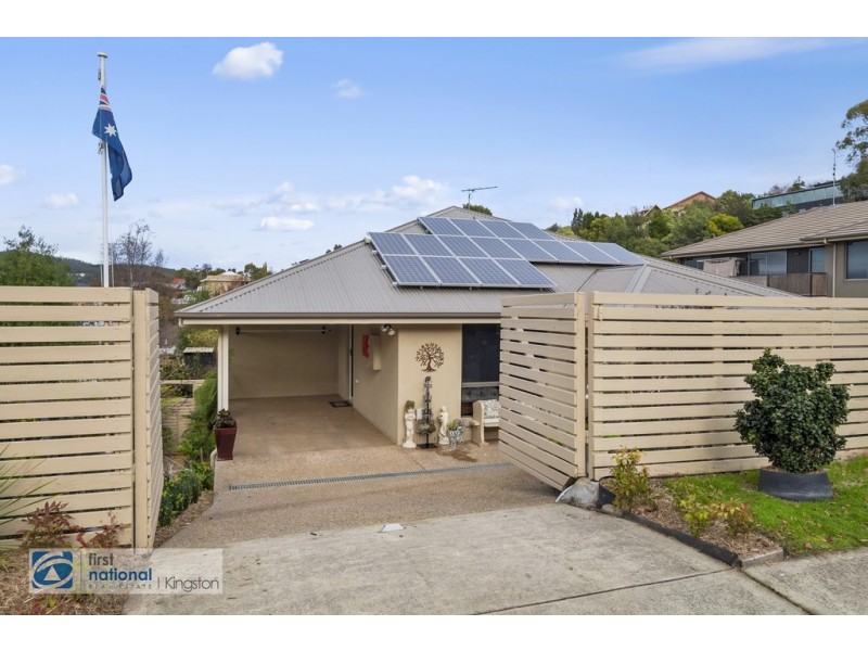 27 Hillside Drive, Blackmans Bay TAS 7052