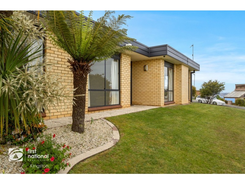 59 Tingira Road, Blackmans Bay TAS 7052