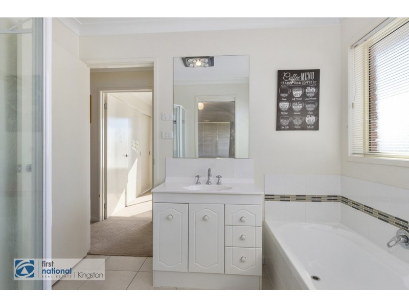 1/18 Gourlay Street, Blackmans Bay TAS 7052