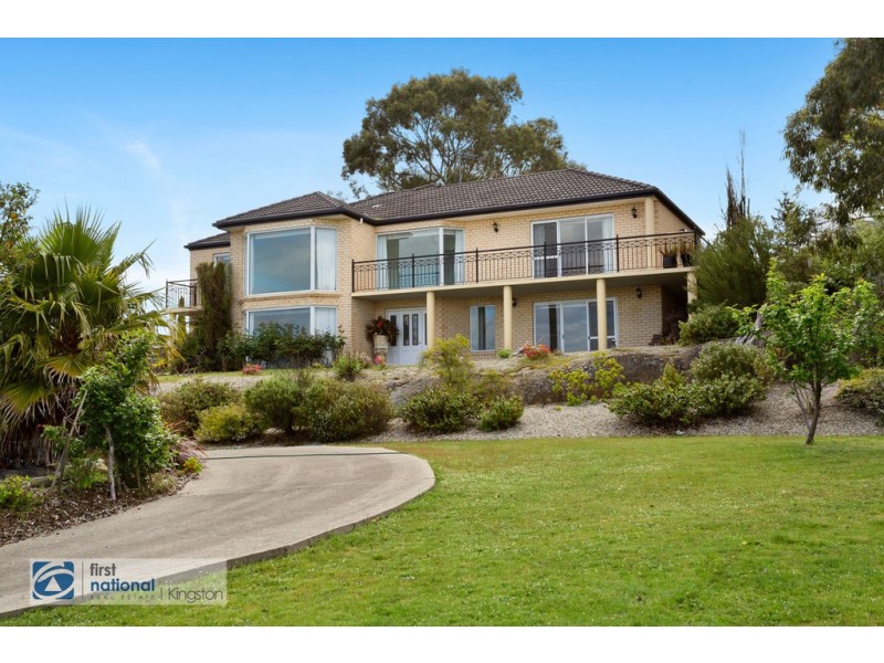 70 Diamond Drive, Blackmans Bay TAS 7052