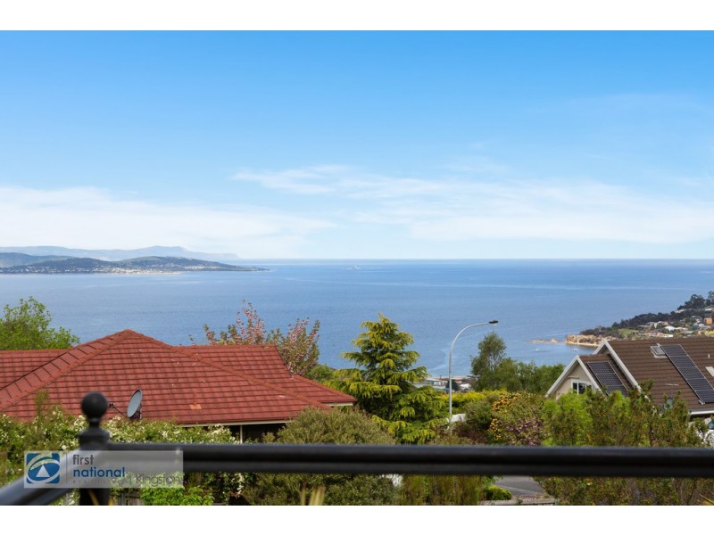 70 Diamond Drive, Blackmans Bay TAS 7052