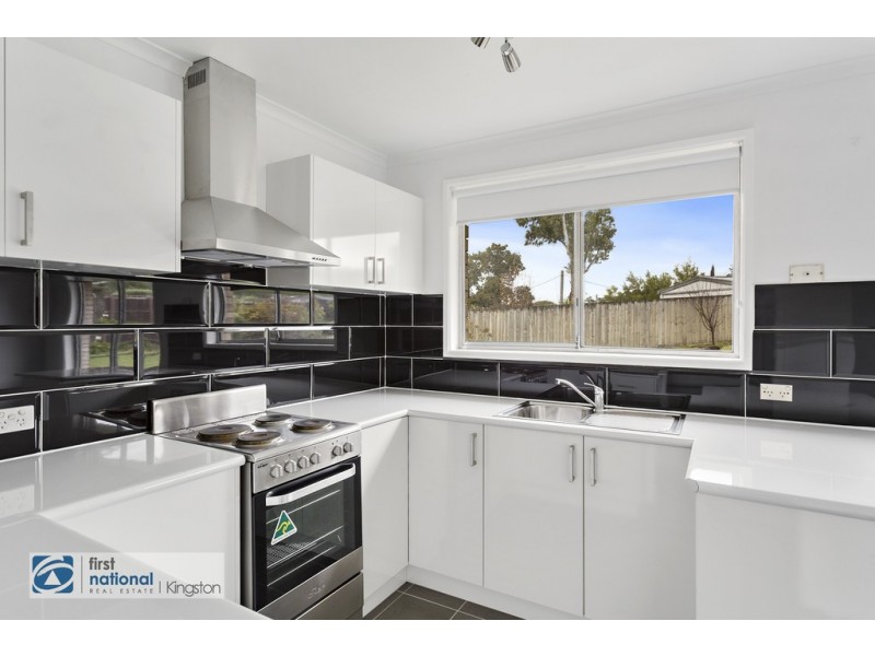 2 Alamo Close, Blackmans Bay TAS 7052