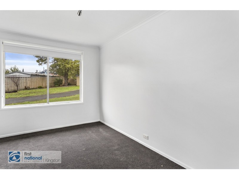 2 Alamo Close, Blackmans Bay TAS 7052