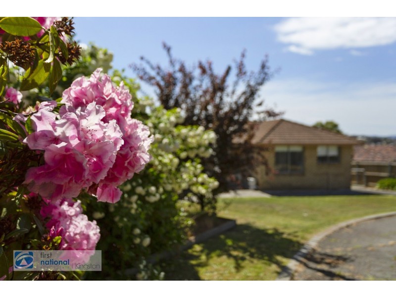 2 Alamo Close, Blackmans Bay TAS 7052