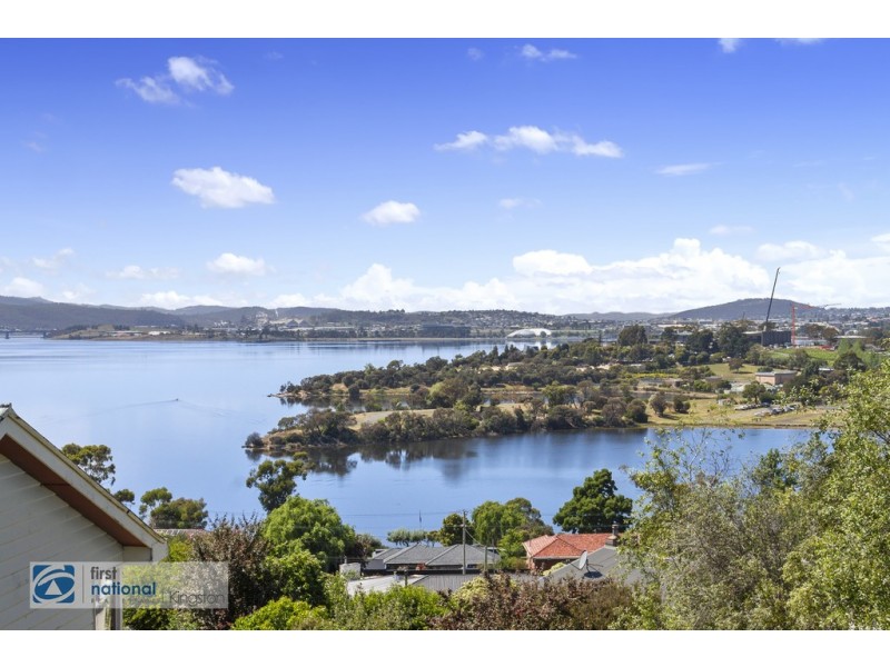 13 Tooma Avenue, Berriedale TAS 7011