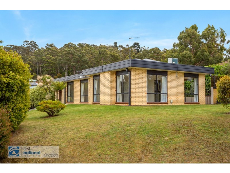 59 Tingira Road, Blackmans Bay TAS 7052