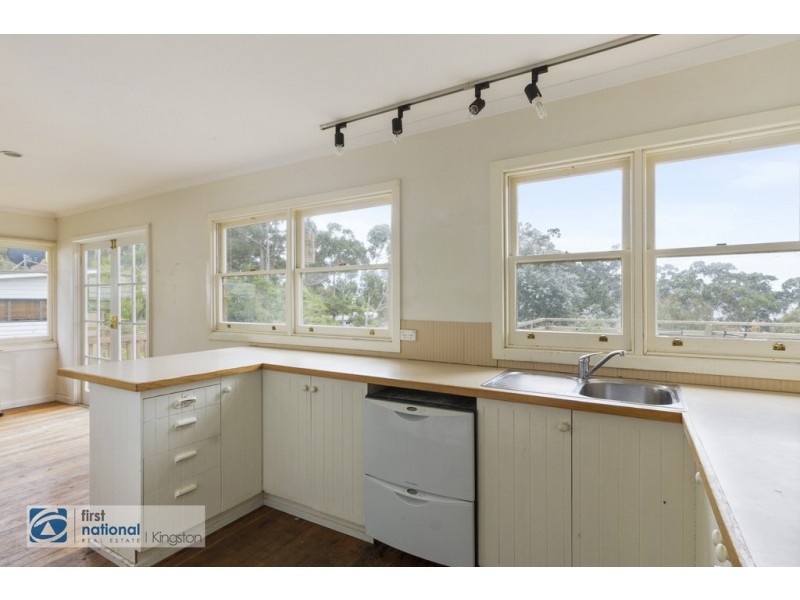 68 Channel Highway, Taroona TAS 7053
